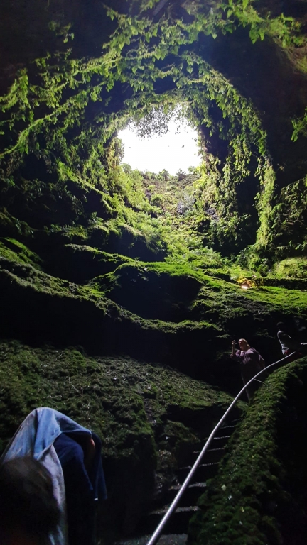 7 9 | SPOLEG: In Search of the Sunset: the Azores